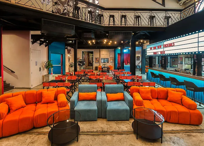 Prince Theatre Heritage Stay Hostel - Silom กรุงเทพมหานคร